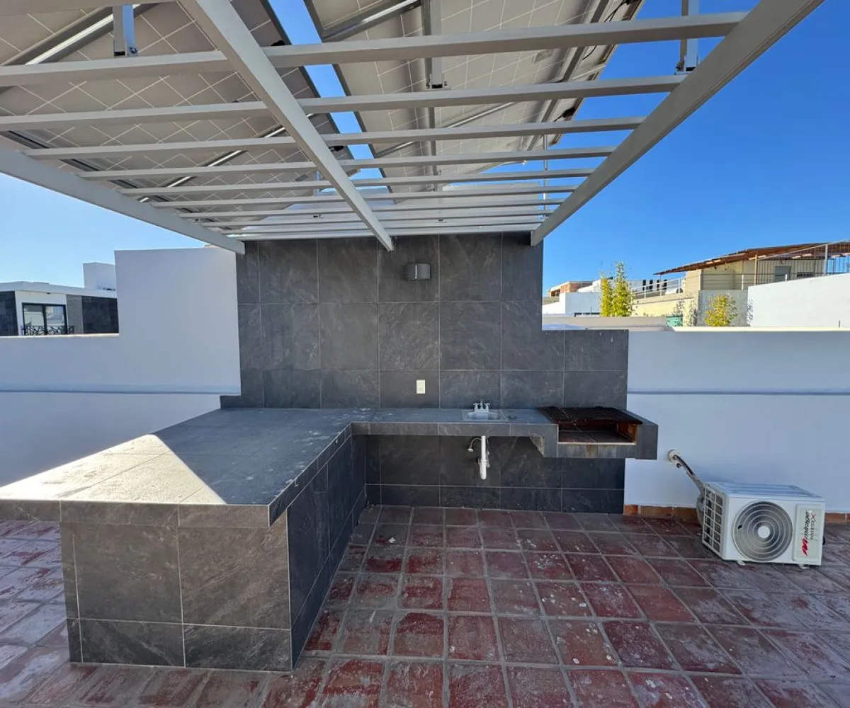 Casa En Venta,Valle Imperial,Jardines de Fontainebleu Norte 46, Zapopan, Jalisco 45134, 3 Habitaciones,2 Baños,Jardines de Fontainebleu Norte,3,pcUWLls