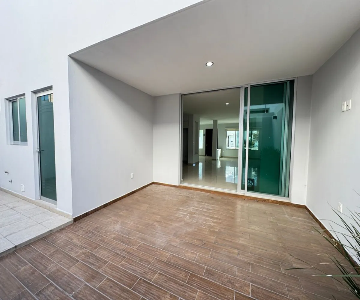 Casa En Venta,Valle Imperial,Jardines de Fontainebleu Norte 46, Zapopan, Jalisco 45134, 3 Habitaciones,2 Baños,Jardines de Fontainebleu Norte,3,pcUWLls