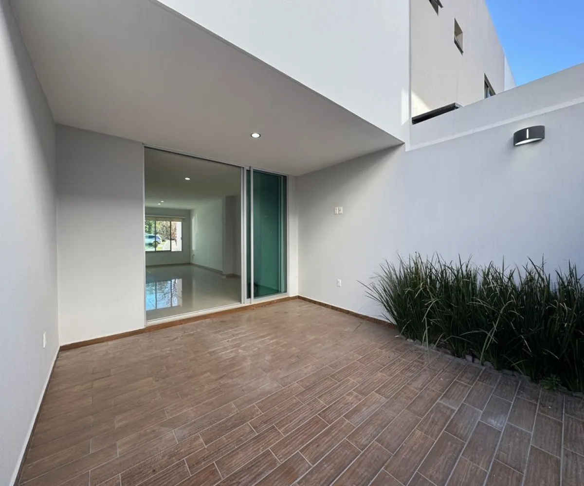 Casa En Venta,Valle Imperial,Jardines de Fontainebleu Norte 46, Zapopan, Jalisco 45134, 3 Habitaciones,2 Baños,Jardines de Fontainebleu Norte,3,pcUWLls