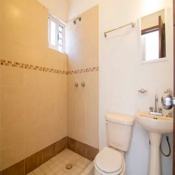 Casa En Venta,Campo Real,Avenida Campo Real Poniente 353, Zapopan, Jalisco 45134, 3 Habitaciones,3 Baños,Avenida Campo Real Poniente,1,pM7eUqI