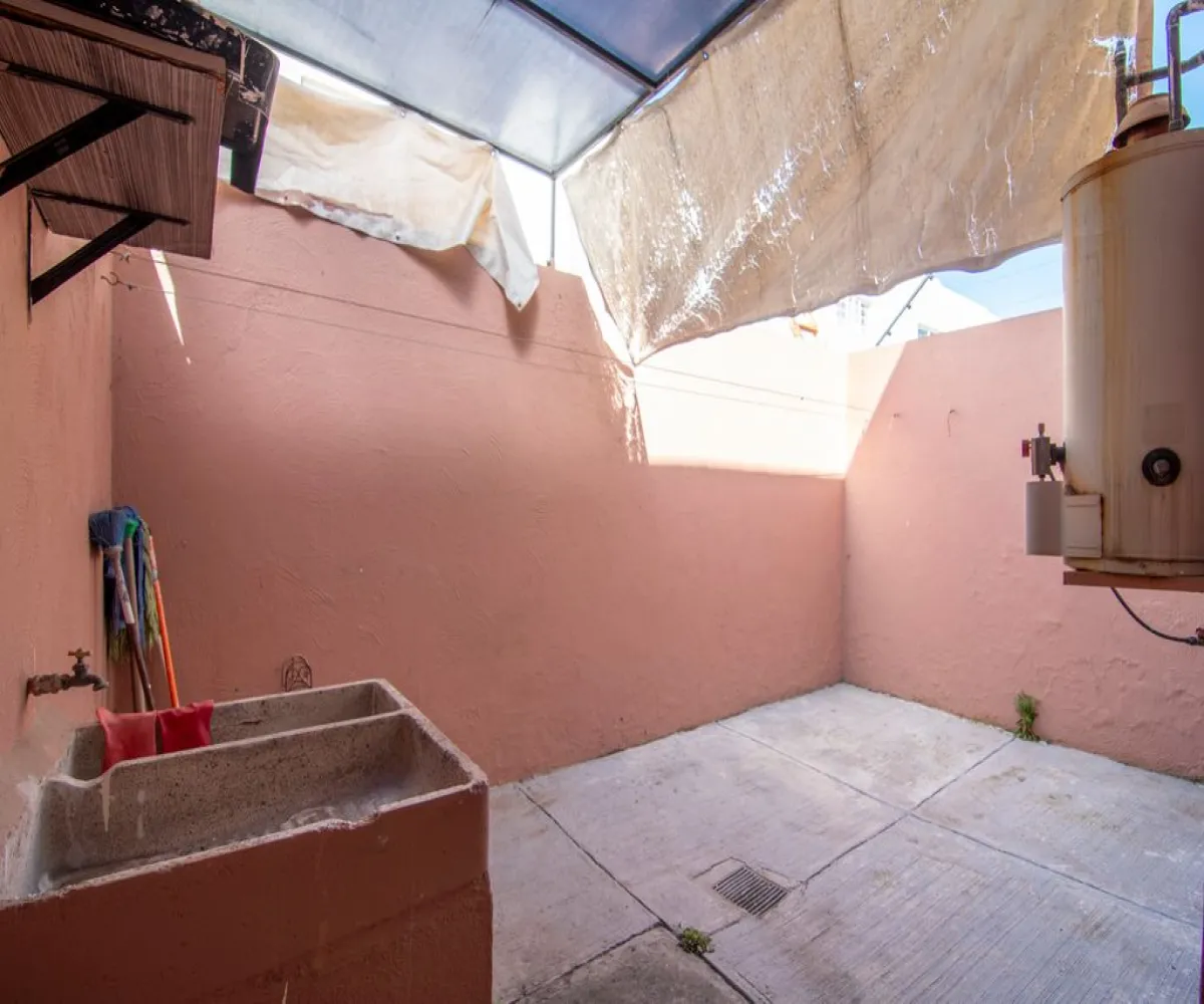 Casa En Venta,Campo Real,Avenida Campo Real Poniente 353, Zapopan, Jalisco 45134, 3 Habitaciones,3 Baños,Avenida Campo Real Poniente,1,pM7eUqI