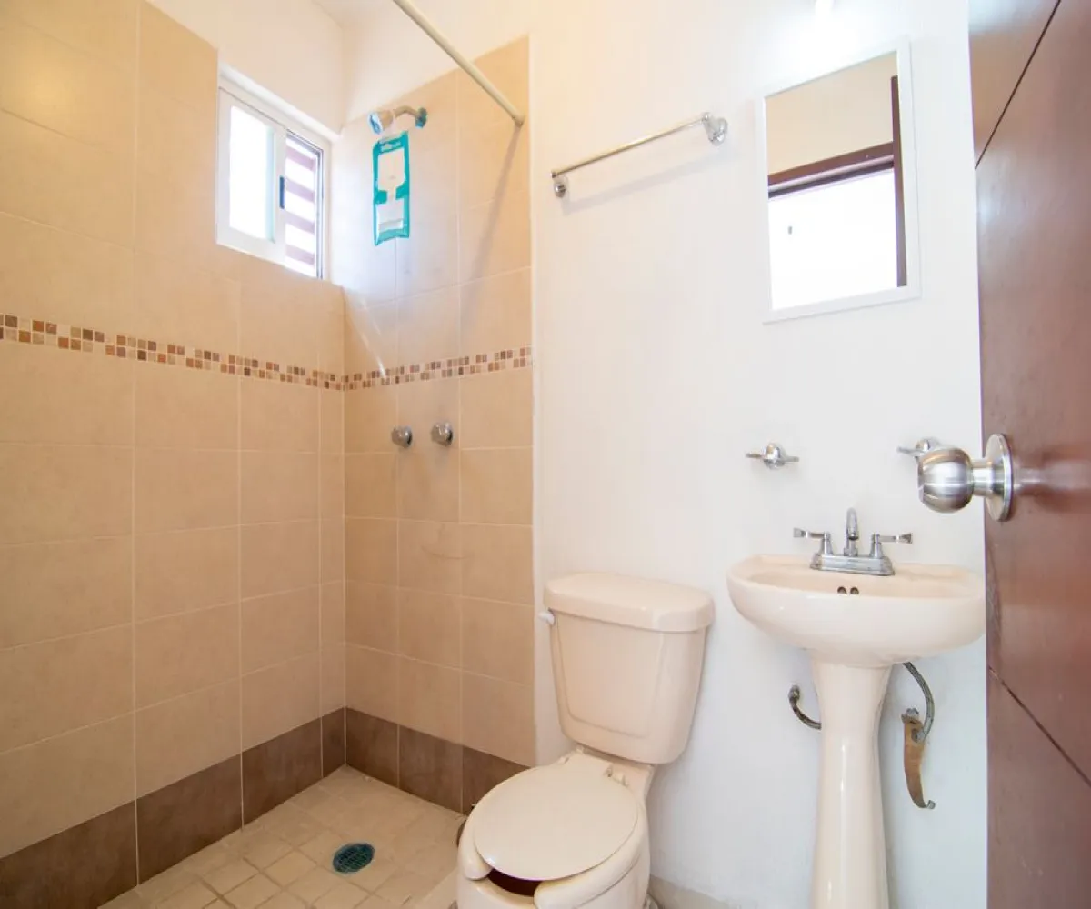 Casa En Venta,Campo Real,Avenida Campo Real Poniente 353, Zapopan, Jalisco 45134, 3 Habitaciones,3 Baños,Avenida Campo Real Poniente,1,pM7eUqI