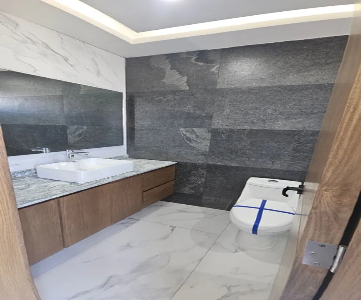 Casa En Venta,Boreales 2 Residencial,Calle Talavera Poniente 3363 45, Zapopan, Jalisco 45134, 4 Habitaciones,3 Baños,Calle Talavera Poniente,3,pmkH7Xw