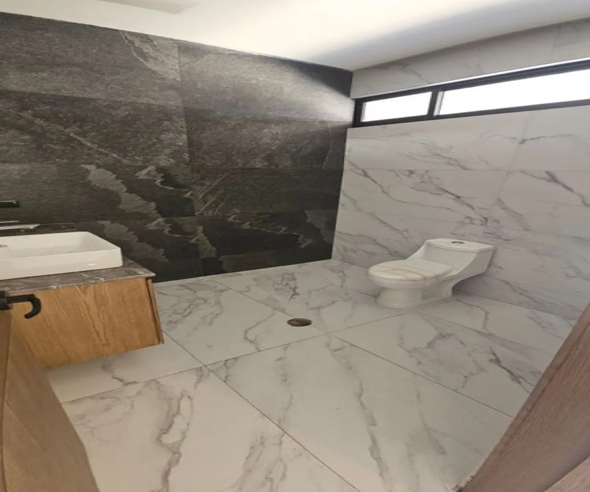 Casa En Venta,Boreales 2 Residencial,Calle Talavera Poniente 3363 45, Zapopan, Jalisco 45134, 4 Habitaciones,3 Baños,Calle Talavera Poniente,3,pmkH7Xw