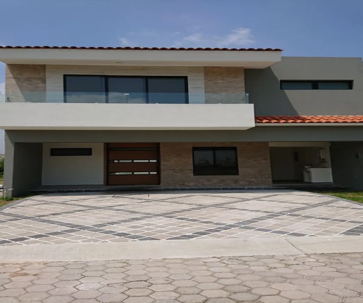 Casa En Venta,Casa Fuerte,Coto La Almena S/N 35, Tlajomulco de Zúñiga, Jalisco 45645, 4 Habitaciones,3 Baños,Coto La Almena,2,pI2xXQd