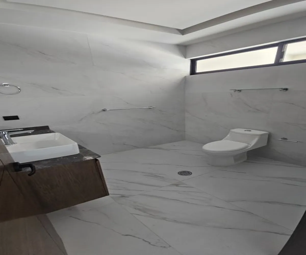 Casa En Venta,Vitana Residencial,Altavista Poniente 303, Zapopan, Jalisco 45134, 4 Habitaciones,3 Baños,Altavista Poniente,3,p6WCTVQ