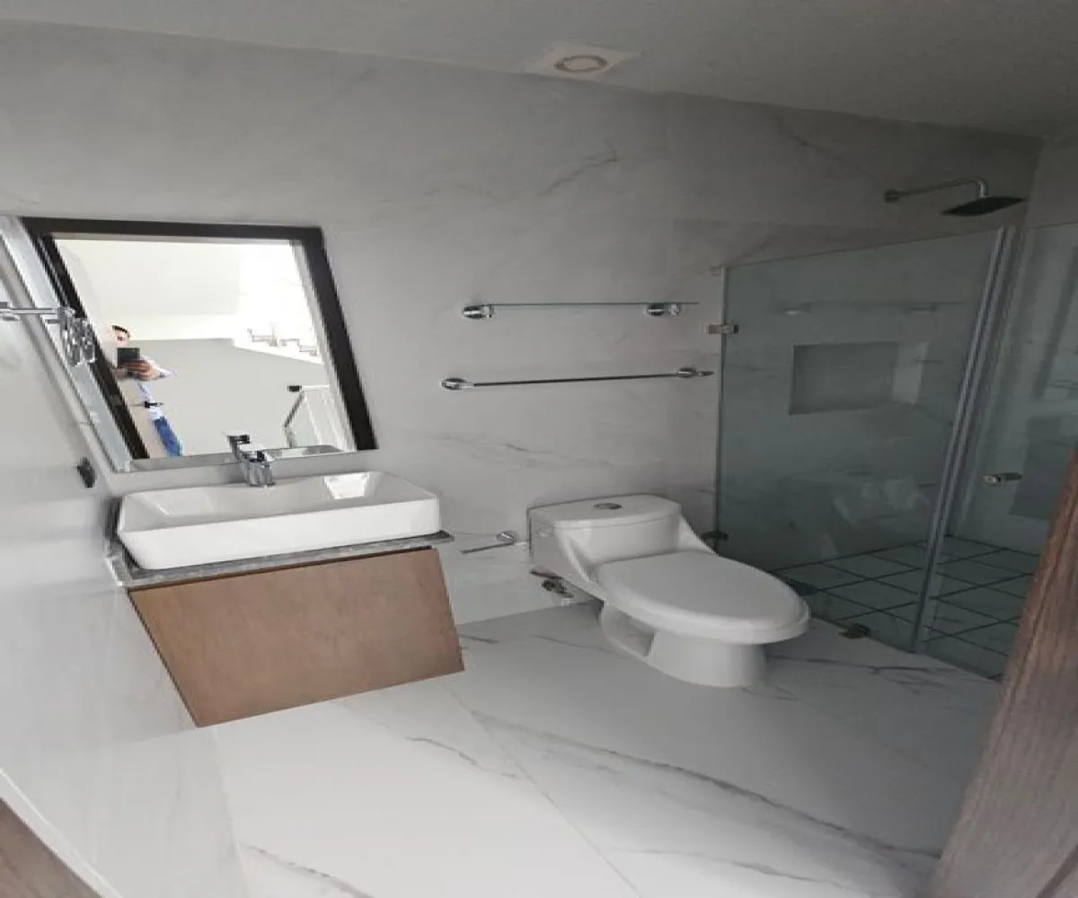 Casa En Venta,Vitana Residencial,Altavista Poniente 303, Zapopan, Jalisco 45134, 4 Habitaciones,3 Baños,Altavista Poniente,3,p6WCTVQ