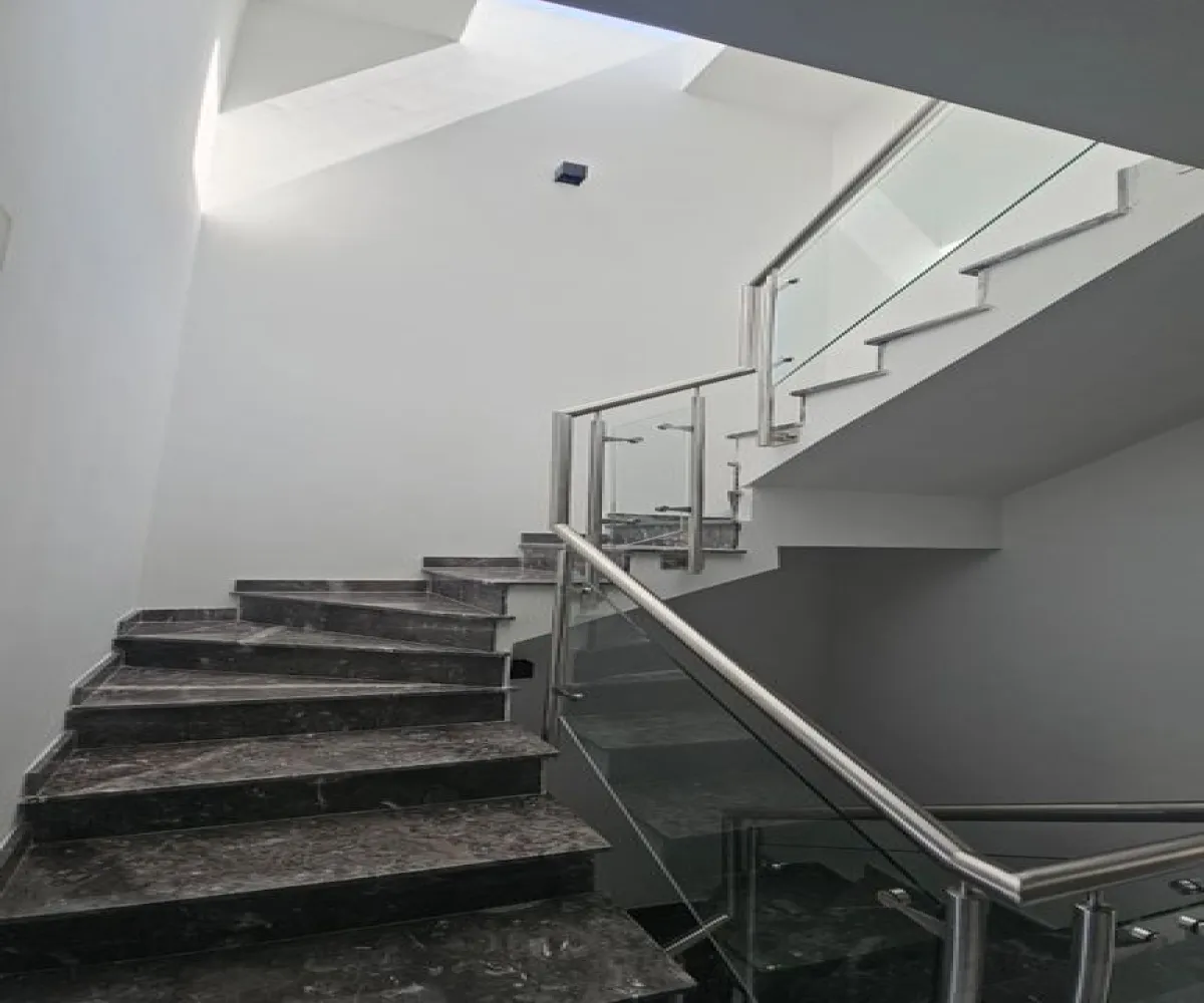 Casa En Venta,Vitana Residencial,Altavista Poniente 303, Zapopan, Jalisco 45134, 4 Habitaciones,3 Baños,Altavista Poniente,3,p6WCTVQ