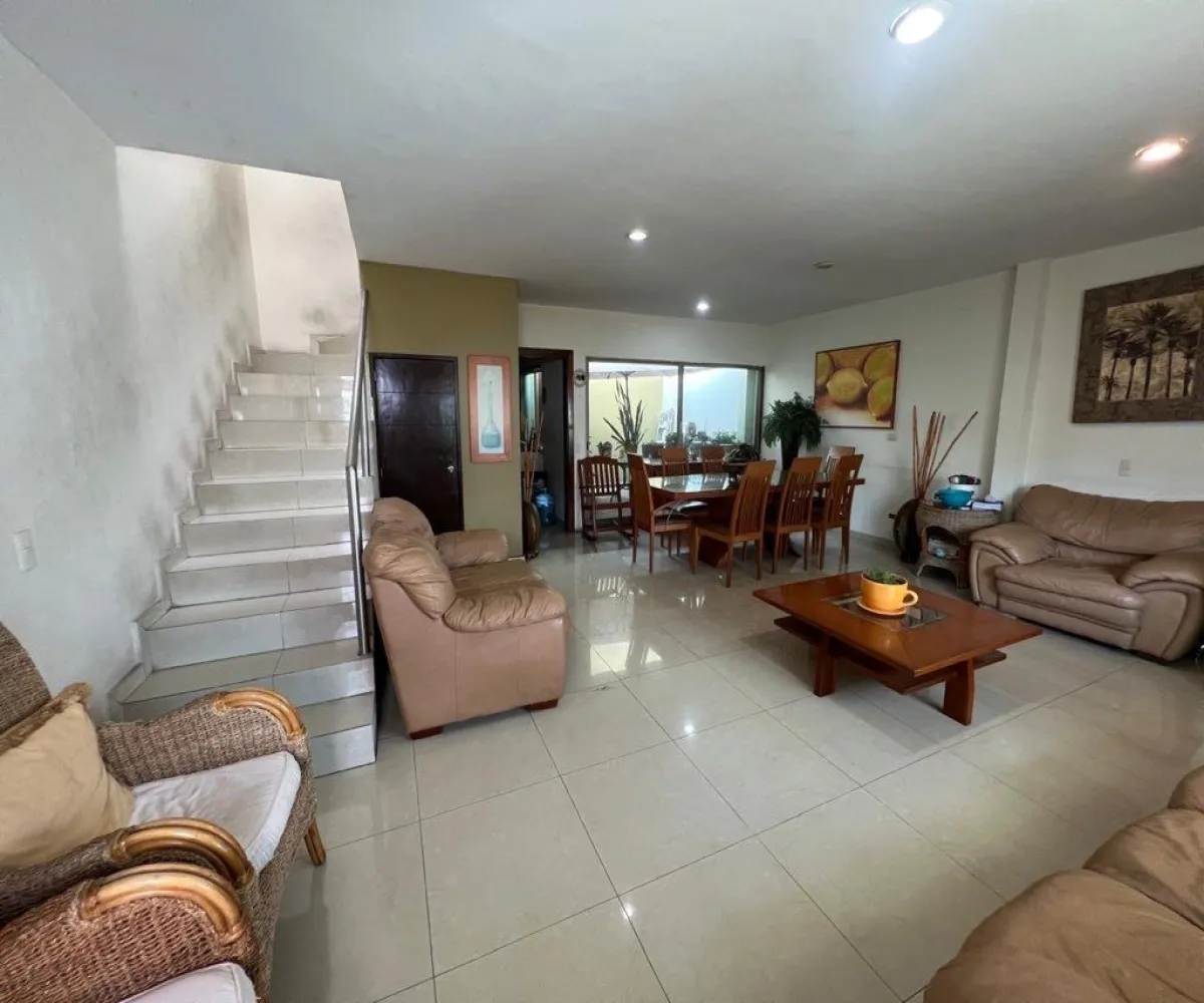Casa En Venta,Girasoles Élite,Antiguo Camino a Tesistan 1045, Zapopan, Jalisco 45138, 4 Habitaciones,2 Baños,Antiguo Camino a Tesistan,3,plqAXcR