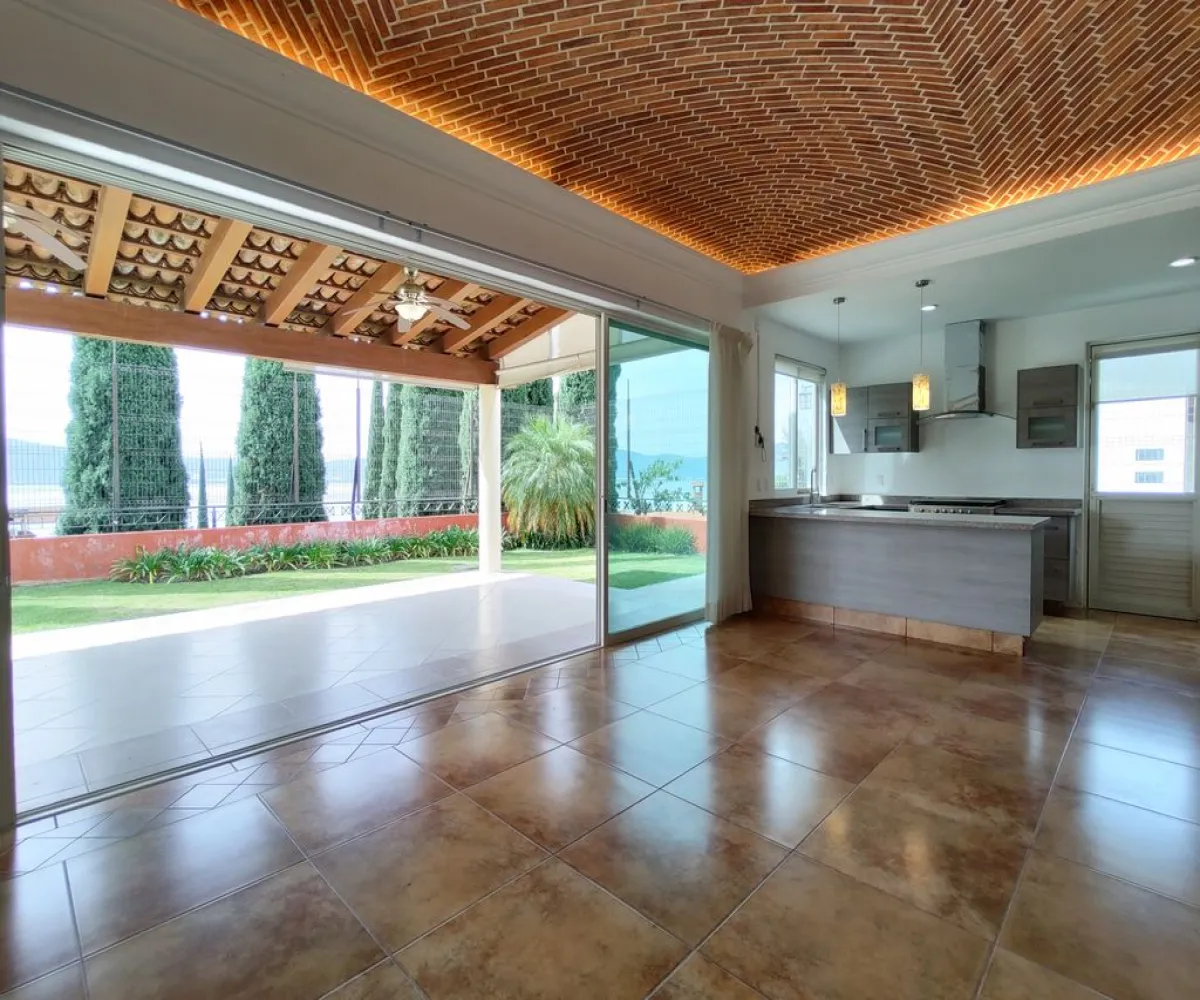 Casa En Venta,Raquet Club,La Puerta 5, Jocotepec, Jalisco 45820, 4 Habitaciones,3 Baños,La Puerta,1,pTrfRHu