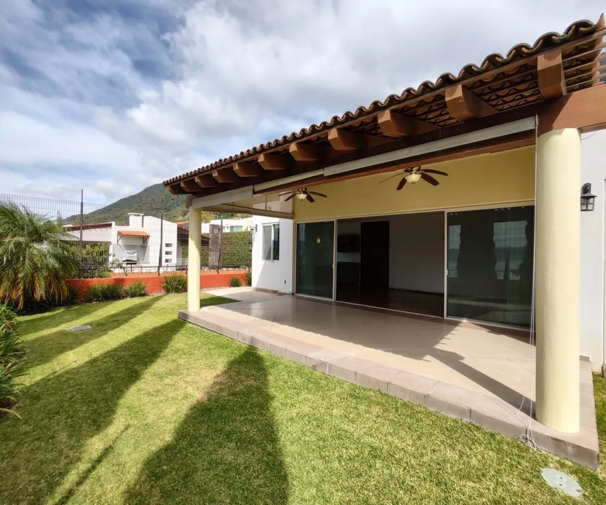 Casa En Venta,Raquet Club,La Puerta 5, Jocotepec, Jalisco 45820, 4 Habitaciones,3 Baños,La Puerta,1,pTrfRHu