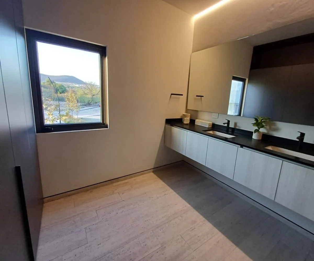 Casa En Venta,Cumbres del Lago,Avenida Lago de Juriquilla 411 1000, Querétaro, Querétaro 76230, 4 Habitaciones,4 Baños,Avenida Lago de Juriquilla,2,piK9KXq