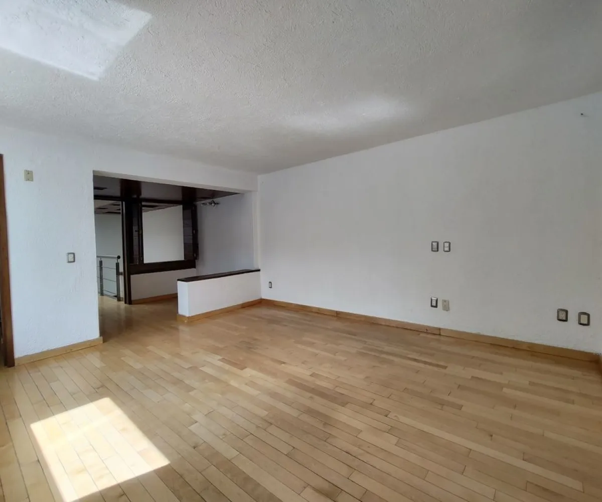 Casa En Venta,Ciudad de los Niños,J. J. Martínez Aguirre 3346, Zapopan, Jalisco 45040, 6 Habitaciones,6 Baños,J. J. Martínez Aguirre,3,pMq0aaU