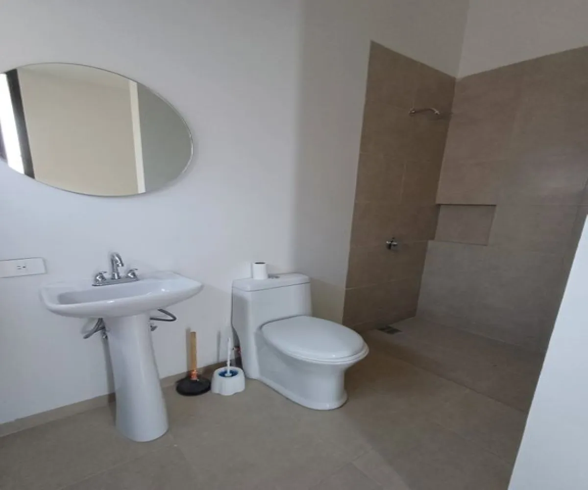 Casa En Venta,Cumbres del Lago,Avenida Lago de Juriquilla 411 1002, Querétaro, Querétaro 76230, 4 Habitaciones,4 Baños,Avenida Lago de Juriquilla,1,pp9T71C