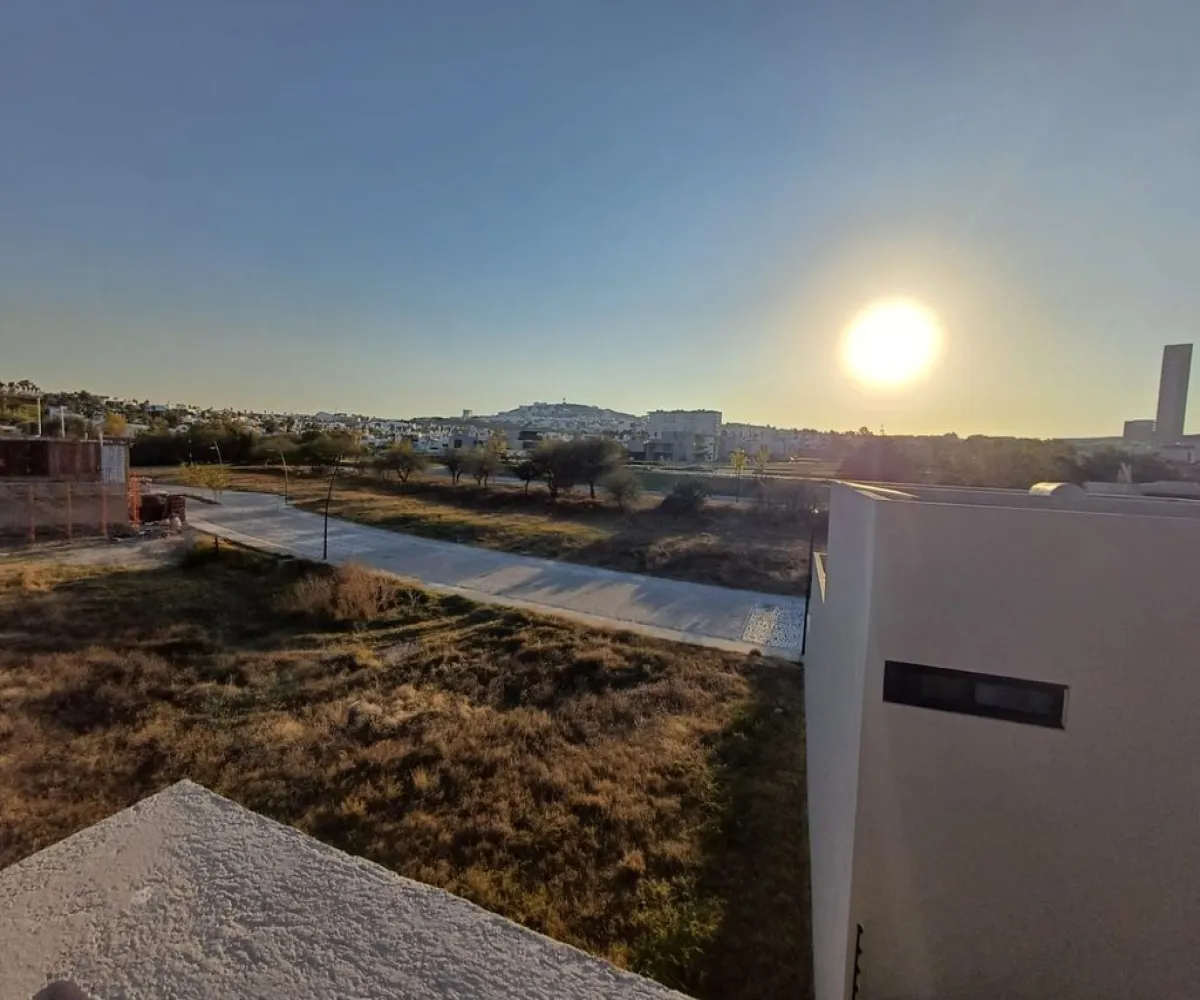 Casa En Venta,Cumbres del Lago,Avenida Lago de Juriquilla 411 1002, Querétaro, Querétaro 76230, 4 Habitaciones,4 Baños,Avenida Lago de Juriquilla,1,pp9T71C