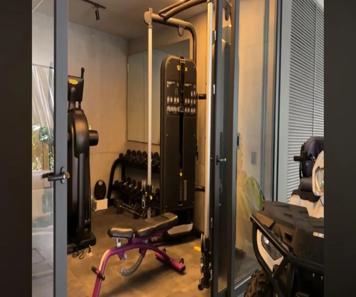 Casa En Venta,Club de Golf Las Lomas,Avenida Del Country 220, Zapopan, Jalisco 45019, 4 Habitaciones,6 Baños,Avenida Del Country,3,pycRvQX