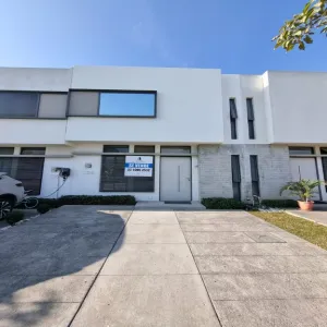 Casa En Venta,La Bella Residencial,Paseo la Bella S/N, San Pedro Tlaquepaque, Jalisco 45602, 3 Habitaciones,3 Baños,Paseo la Bella,2,p7r8U96