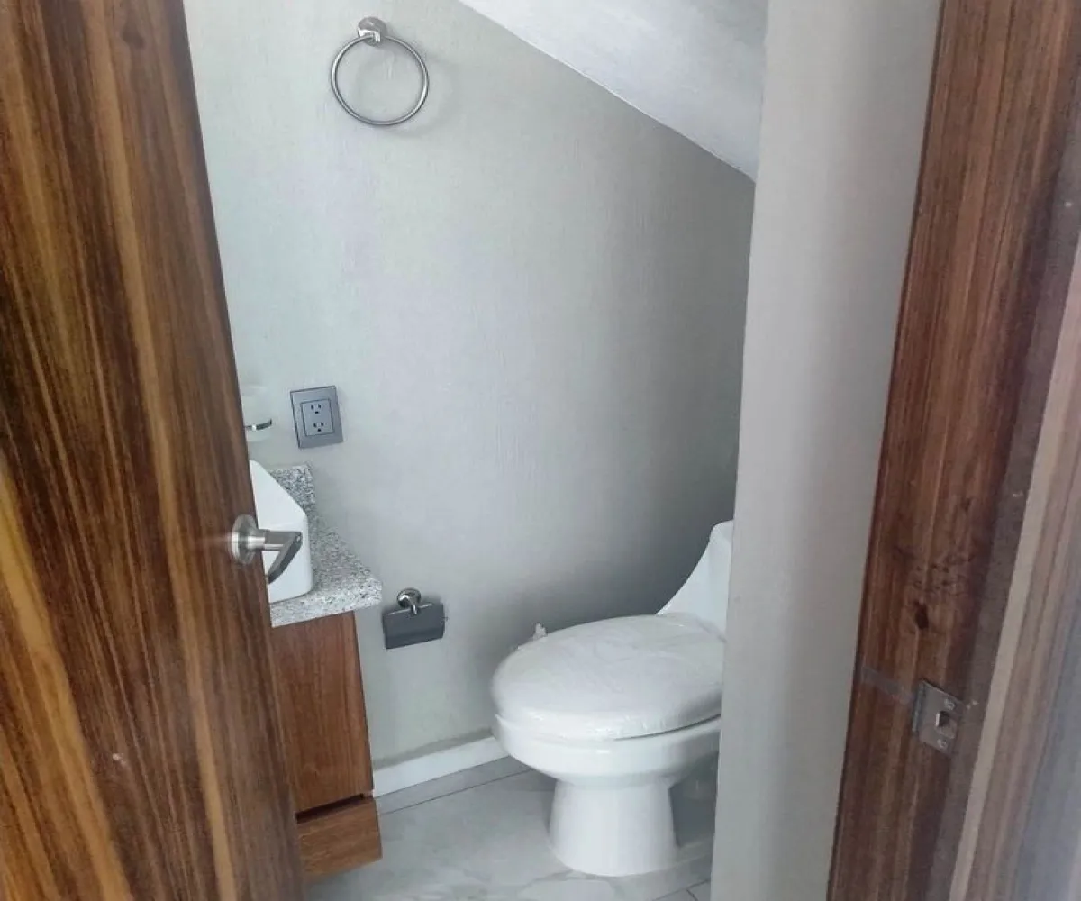 Casa En Venta,Tlaquepaque,Avenida Zimaltá S/N, San Pedro Tlaquepaque, Jalisco 45610, 2 Habitaciones,3 Baños,Avenida Zimaltá,2,pfimN7f