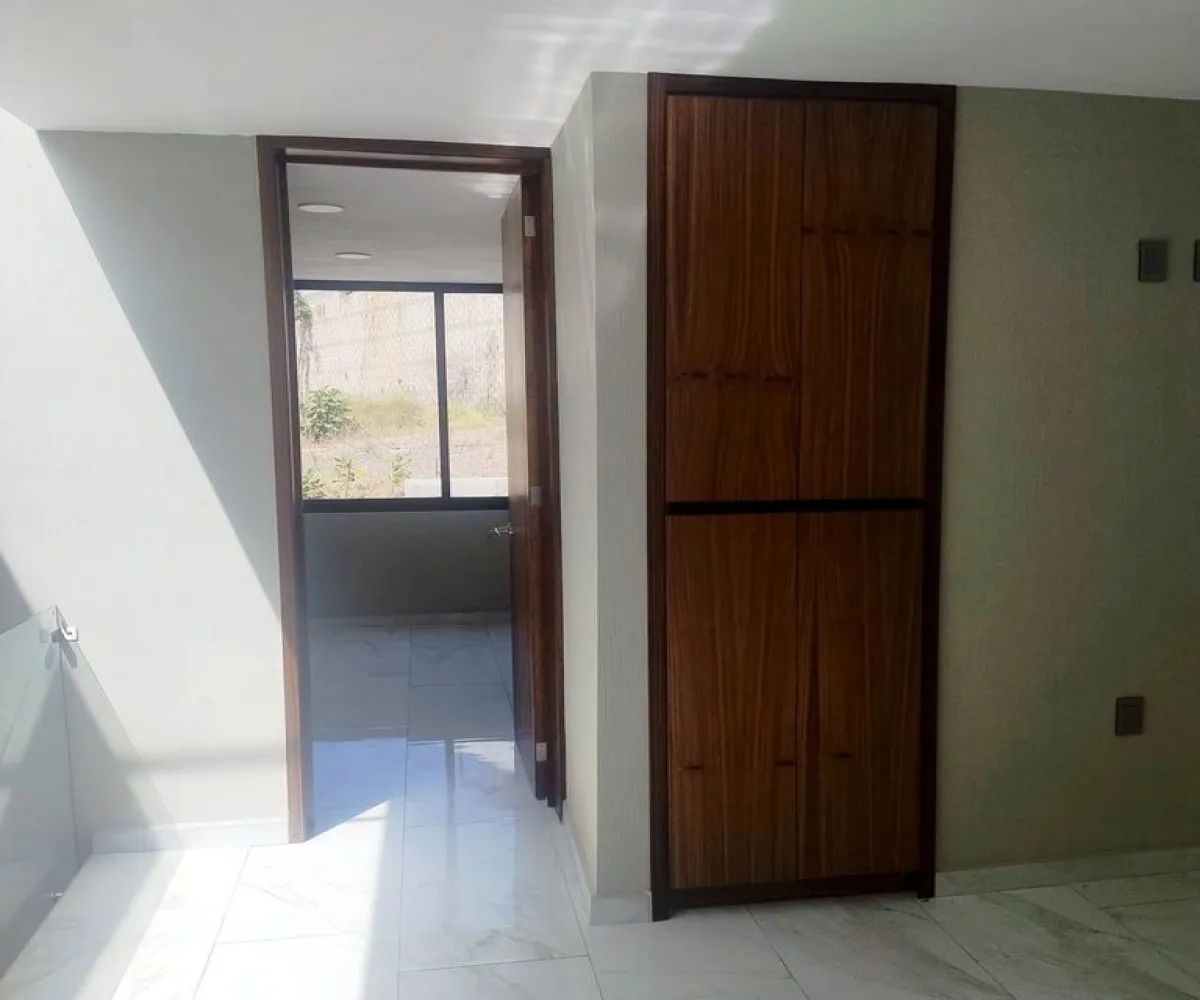 Casa En Venta,Tlaquepaque,Avenida Zimaltá S/N, San Pedro Tlaquepaque, Jalisco 45610, 2 Habitaciones,3 Baños,Avenida Zimaltá,2,pfimN7f