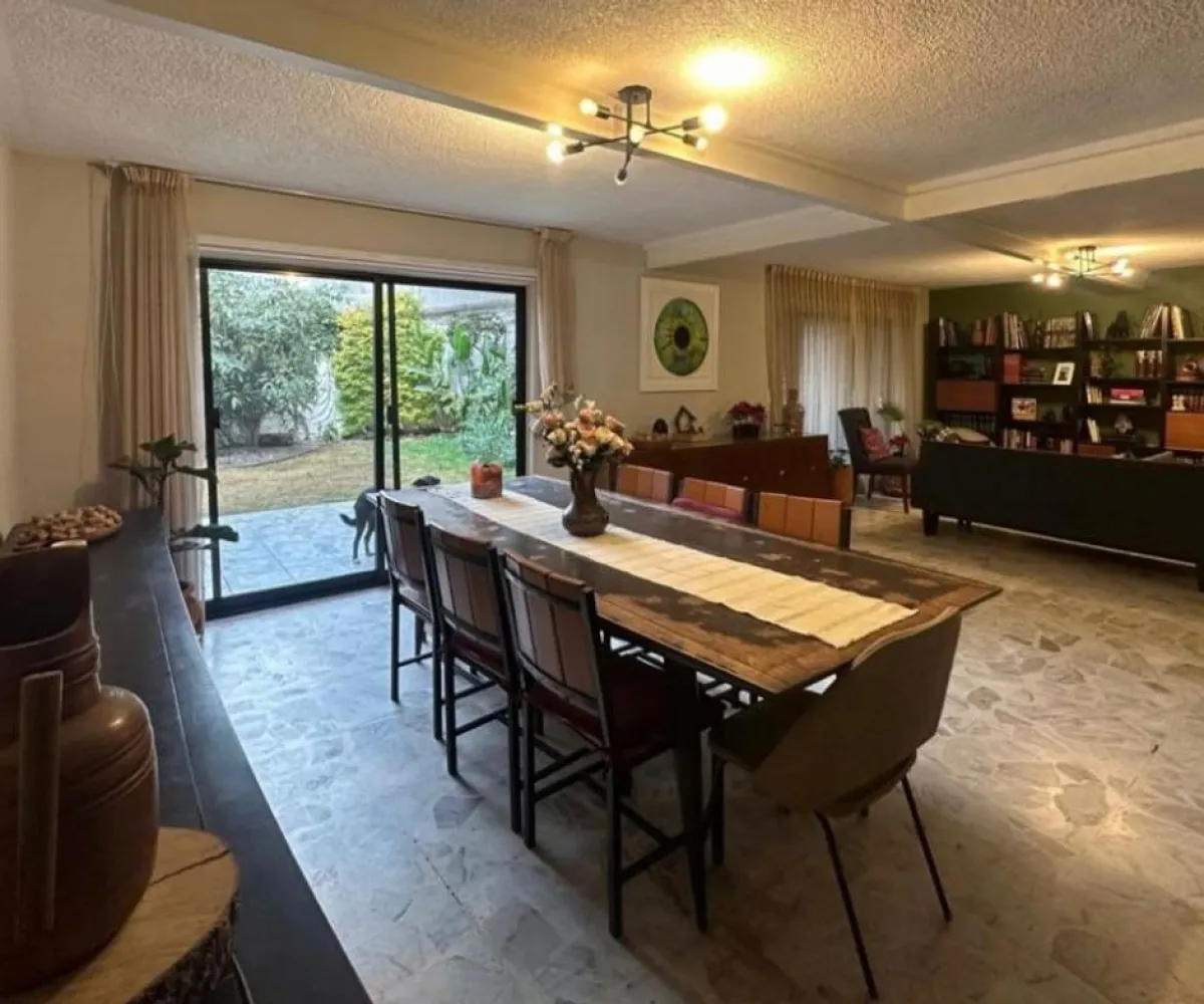 Casa En Venta,Eucalipto Vallarta,Calle Velázquez 122, Zapopan, Jalisco 45020, 4 Habitaciones,3 Baños,Calle Velázquez,1,pSinPw1