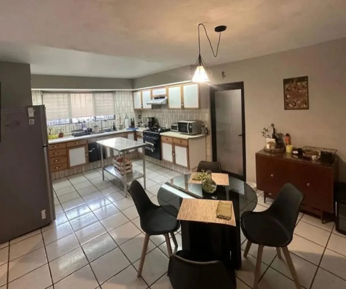 Casa En Venta,Eucalipto Vallarta,Calle Velázquez 122, Zapopan, Jalisco 45020, 4 Habitaciones,3 Baños,Calle Velázquez,1,pSinPw1