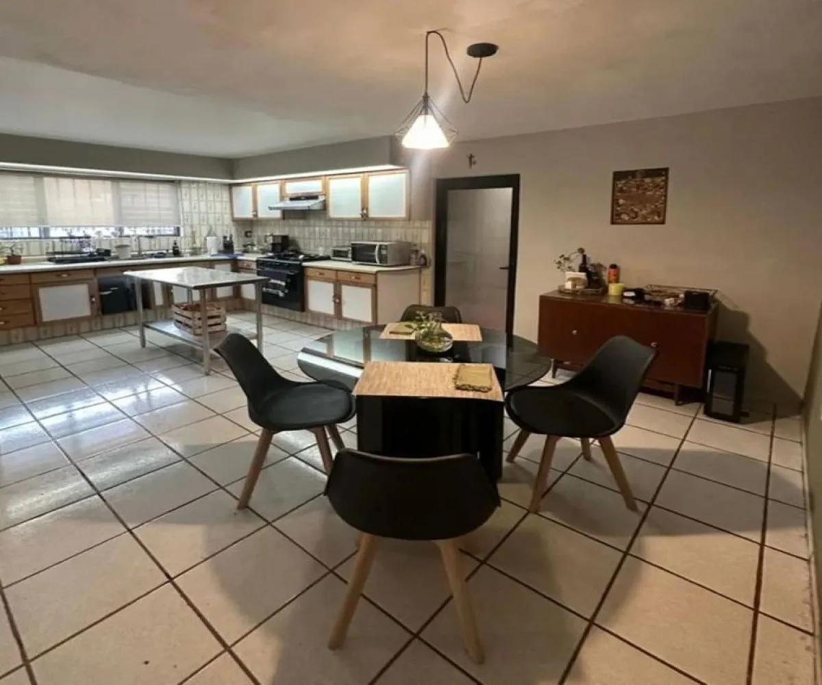 Casa En Venta,Eucalipto Vallarta,Calle Velázquez 122, Zapopan, Jalisco 45020, 4 Habitaciones,3 Baños,Calle Velázquez,1,pSinPw1