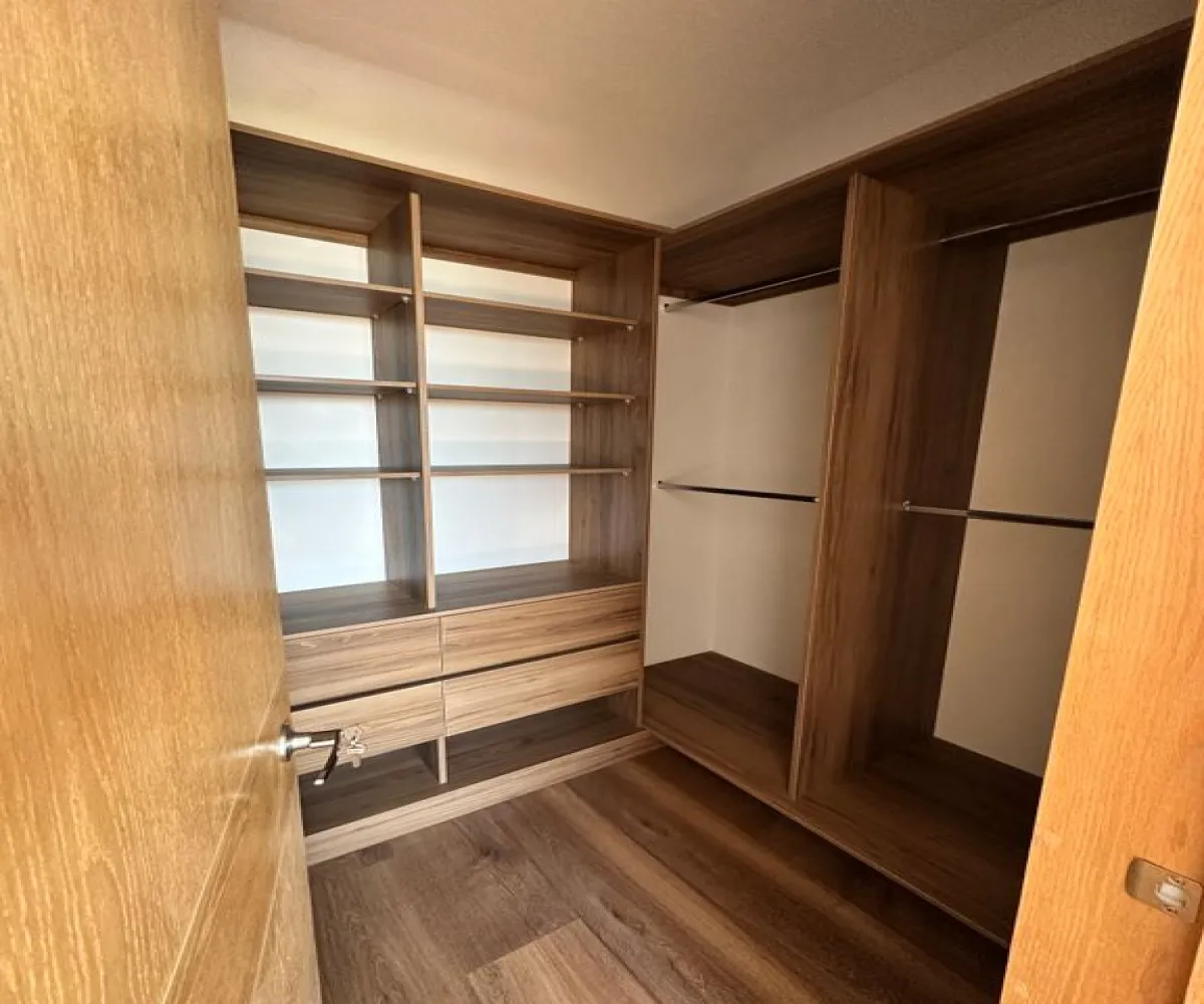 Casa En Venta,Valle Imperial,Avenida Paseo de los Emperadores 400 44, Zapopan, Jalisco 45134, 3 Habitaciones,3 Baños,Avenida Paseo de los Emperadores,3,prcLmtX