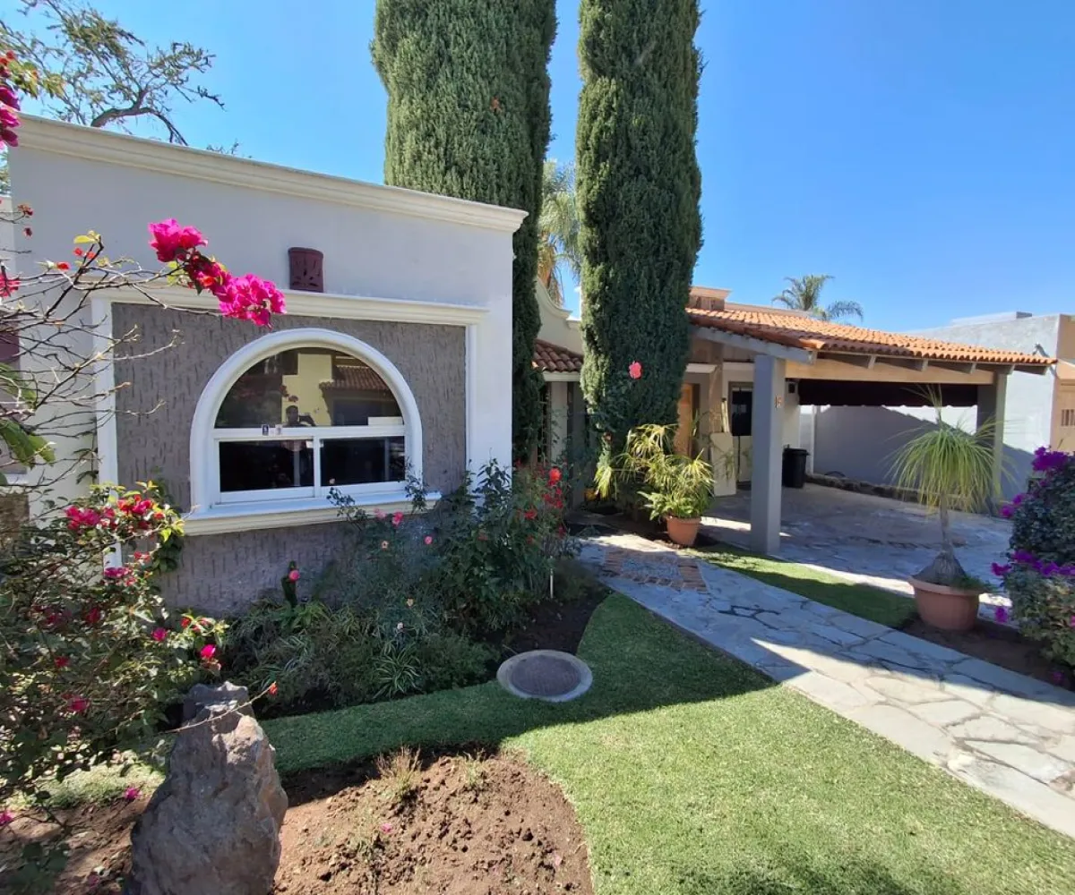 Casa En Venta,San Antonio Tlayacapan,Libramiento Chapala-Ajijic Vista Alegre 145 6, Chapala, Jalisco 45905, 3 Habitaciones,2 Baños,Libramiento Chapala-Ajijic Vista Alegre,1,p07PlqW