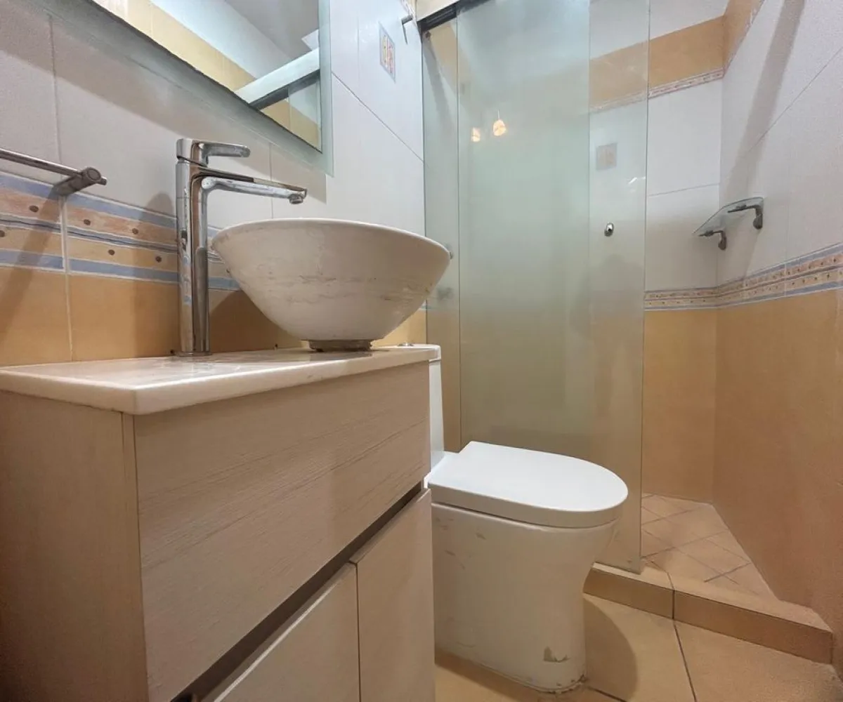 Casa En Renta,Mezquitan Country,Calle Ghilardi 1157, Guadalajara, Jalisco 44260, 5 Habitaciones,3 Baños,Calle Ghilardi,1,pYEIbPd