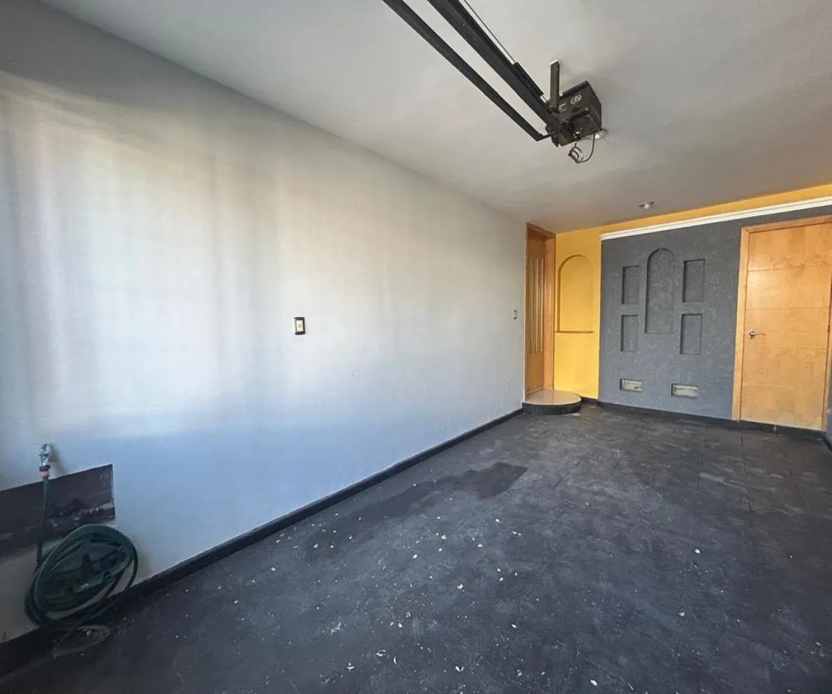 Casa En Renta,Mezquitan Country,Calle Ghilardi 1157, Guadalajara, Jalisco 44260, 5 Habitaciones,3 Baños,Calle Ghilardi,1,pYEIbPd