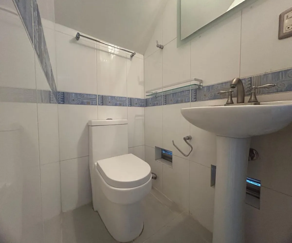 Casa En Renta,Mezquitan Country,Calle Ghilardi 1157, Guadalajara, Jalisco 44260, 5 Habitaciones,3 Baños,Calle Ghilardi,1,pYEIbPd