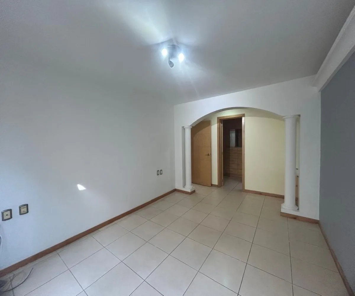 Casa En Renta,Mezquitan Country,Calle Ghilardi 1157, Guadalajara, Jalisco 44260, 5 Habitaciones,3 Baños,Calle Ghilardi,1,pYEIbPd