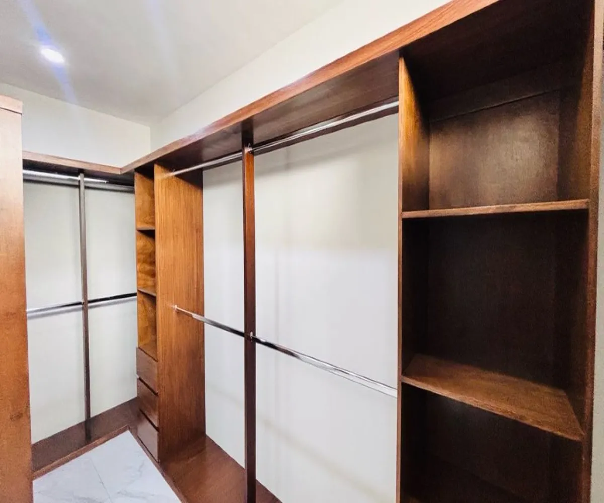 Casa En Venta,EL manantial ,Paseo del fresno 00 00, Tlajomulco de Zúñiga, Jalisco 45645, 4 Habitaciones,4 Baños,Paseo del fresno,1,pWDSaqi