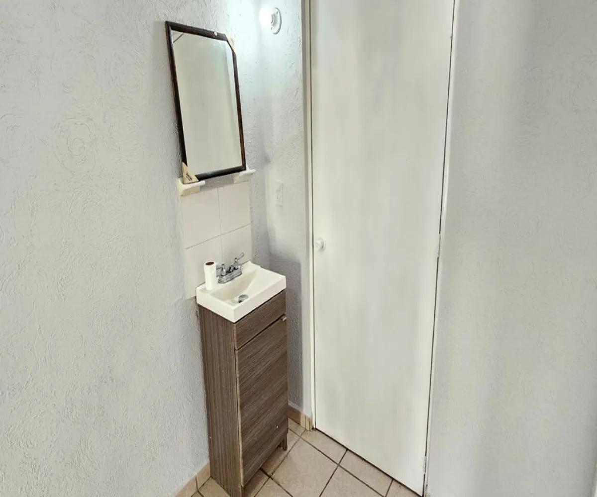 Casa En Venta,San Sebastianito,Avenida González Gallo 1886, San Pedro Tlaquepaque, Jalisco 45601, 2 Habitaciones,1 Baño,Avenida González Gallo,2,p798KKj