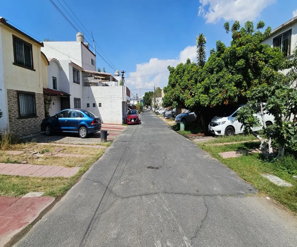 Casa En Venta,San Sebastianito,Avenida González Gallo 1886, San Pedro Tlaquepaque, Jalisco 45601, 2 Habitaciones,1 Baño,Avenida González Gallo,2,p798KKj