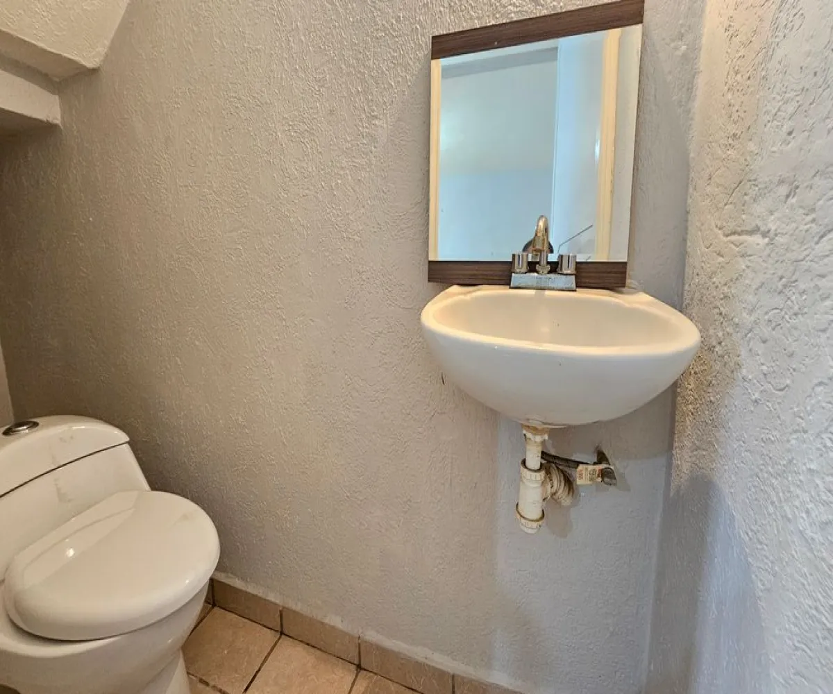 Casa En Venta,San Sebastianito,Avenida González Gallo 1886, San Pedro Tlaquepaque, Jalisco 45601, 2 Habitaciones,1 Baño,Avenida González Gallo,2,p798KKj