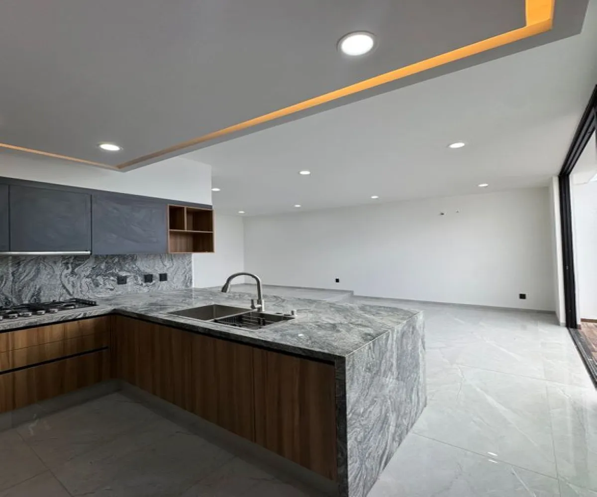 Casa En Venta,Senderos de Monte Verde,Sendero de los Huertos S/N, Tlajomulco de Zúñiga, Jalisco 45640, 4 Habitaciones,4 Baños,Sendero de los Huertos,3,pD1LvwD