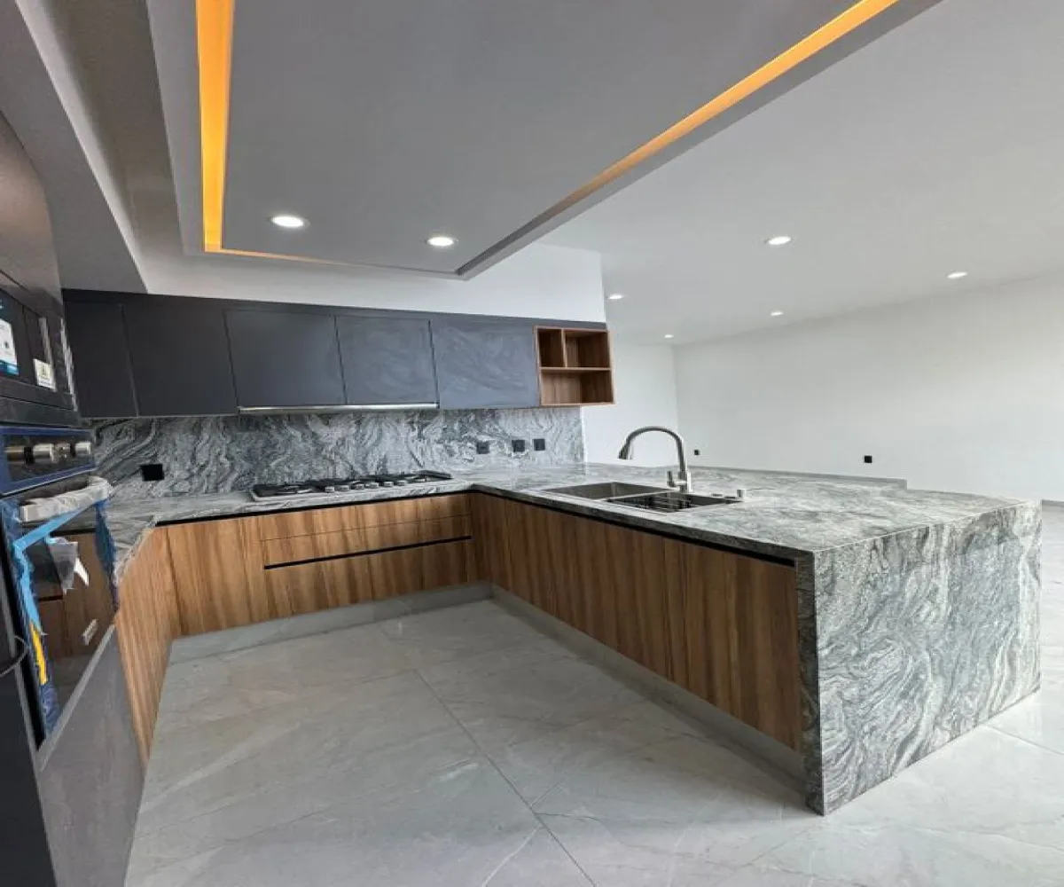 Casa En Venta,Senderos de Monte Verde,Sendero de los Huertos S/N, Tlajomulco de Zúñiga, Jalisco 45640, 4 Habitaciones,4 Baños,Sendero de los Huertos,3,pD1LvwD