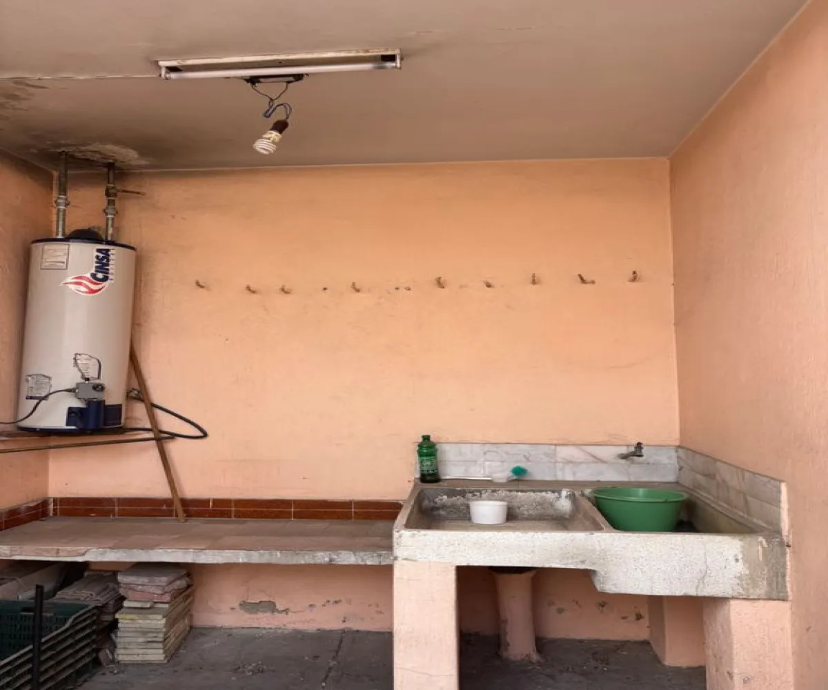 Casa En Venta,La Guadalupana,Calle Jacinto López 1114, Guadalajara, Jalisco 44220, 6 Habitaciones,3 Baños,Calle Jacinto López,2,prmAV8e