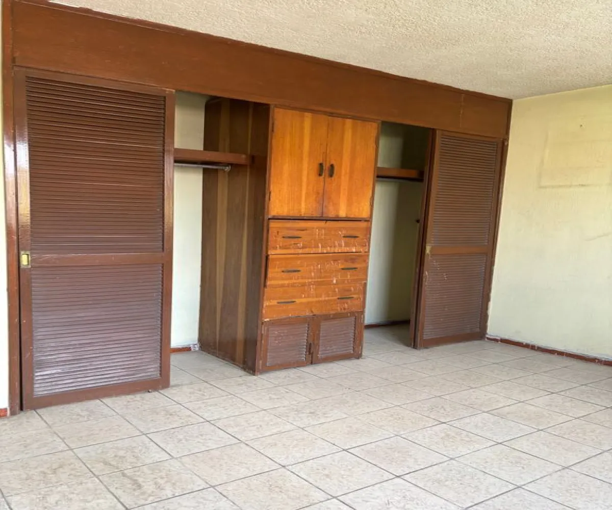 Casa En Venta,La Guadalupana,Calle Jacinto López 1114, Guadalajara, Jalisco 44220, 6 Habitaciones,3 Baños,Calle Jacinto López,2,prmAV8e