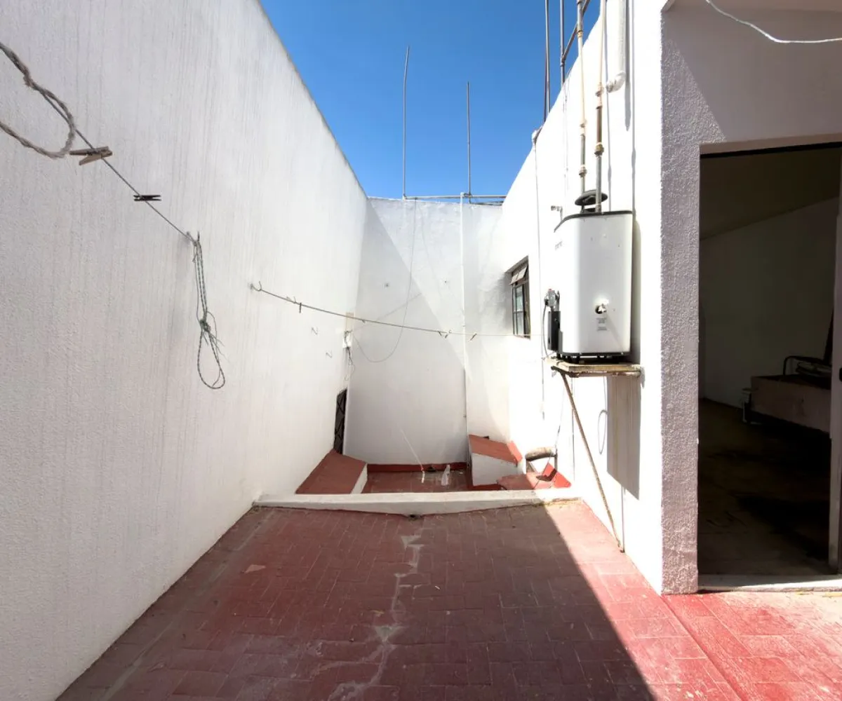 Casa En Venta,Providencia Sección,Otranto 3068, Guadalajara, Jalisco 44639, 1 Cuarto,1 Baño,Otranto,1,pyBiBOx