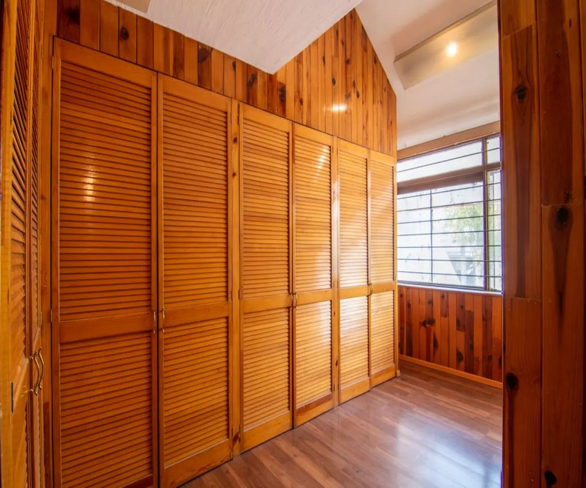 Casa En Venta,Providencia Sección,Otranto 3068, Guadalajara, Jalisco 44639, 1 Cuarto,1 Baño,Otranto,1,pyBiBOx