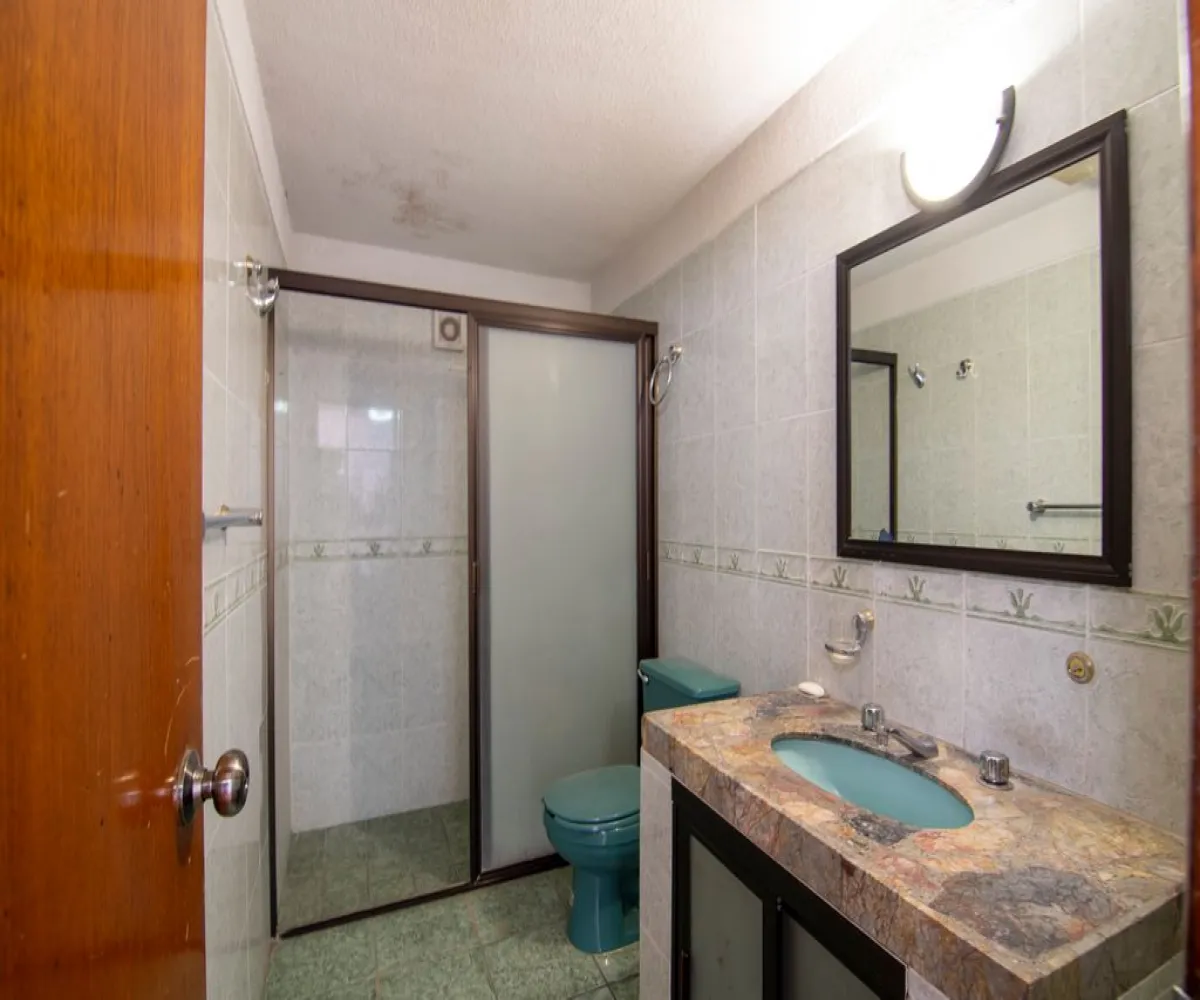 Casa En Venta,Providencia Sección,Otranto 3068, Guadalajara, Jalisco 44639, 1 Cuarto,1 Baño,Otranto,1,pyBiBOx