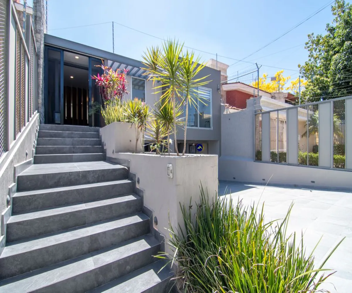 Casa En Venta,Jardines del Sol,Calle Cuitláhuac 4521, Zapopan, Jalisco 45050, 3 Habitaciones,4 Baños,Calle Cuitláhuac,1,pB8v3lx