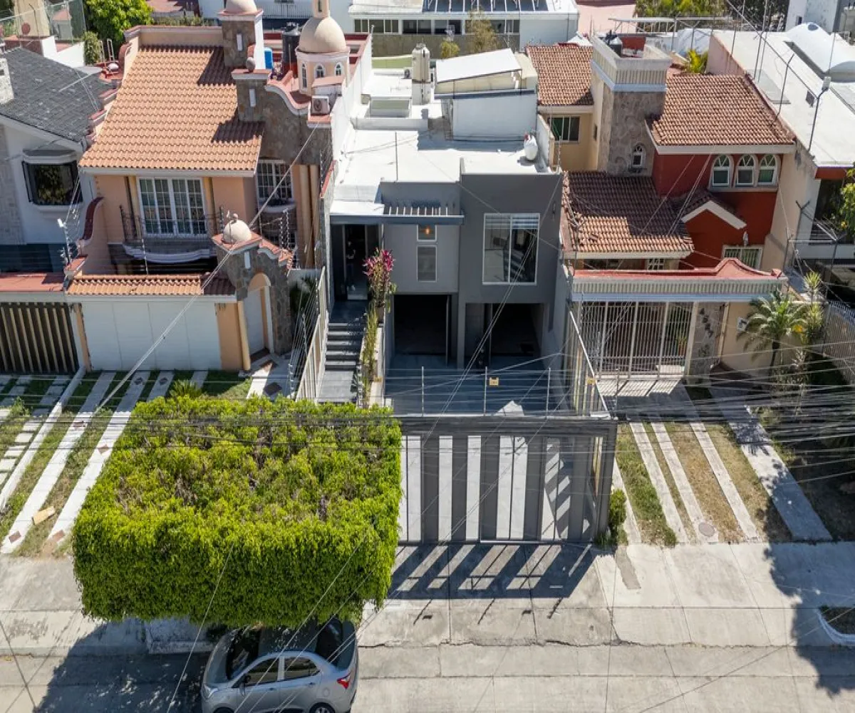 Casa En Venta,Jardines del Sol,Calle Cuitláhuac 4521, Zapopan, Jalisco 45050, 3 Habitaciones,4 Baños,Calle Cuitláhuac,1,pB8v3lx