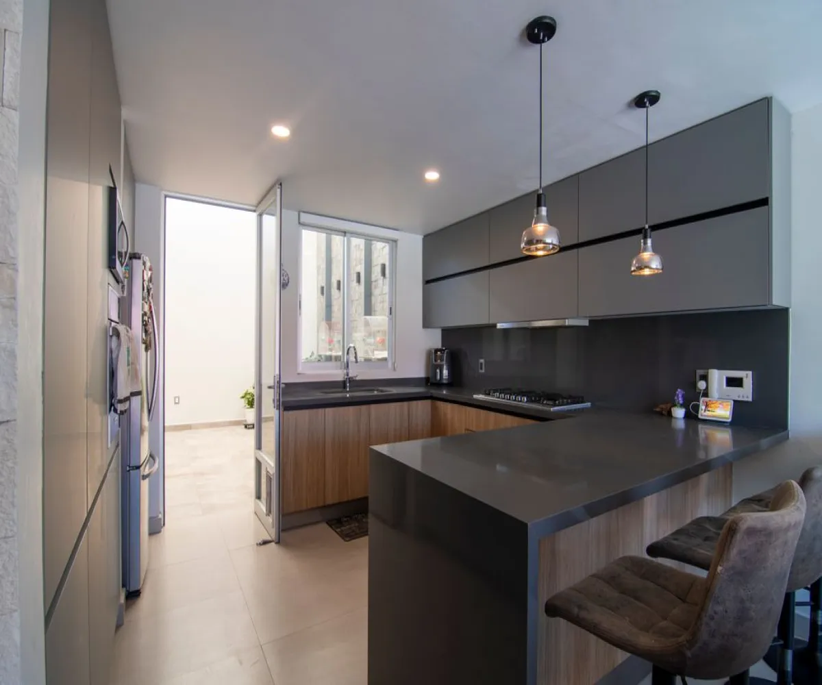 Casa En Venta,Jardines del Sol,Calle Cuitláhuac 4521, Zapopan, Jalisco 45050, 3 Habitaciones,4 Baños,Calle Cuitláhuac,1,pB8v3lx