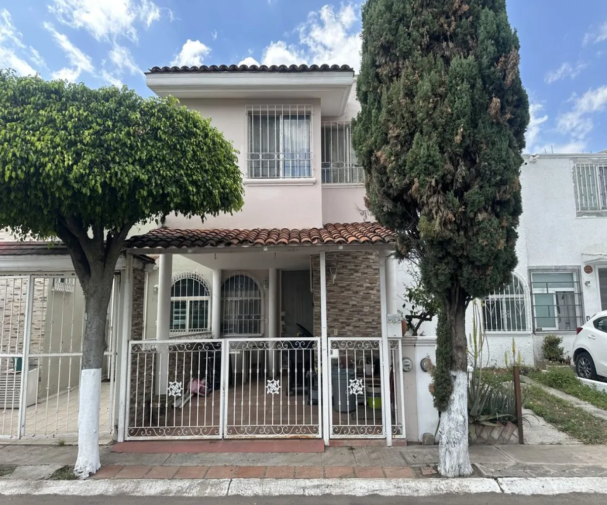 Casa En Venta,Plaza Guadalupe,Calle Misión de Santo Tomás Zapopan 1083 Aragón #42, Zapopan, Jalisco 45036, 3 Habitaciones,2 Baños,Calle Misión de Santo Tomás Zapopan,2,pAW4nL6
