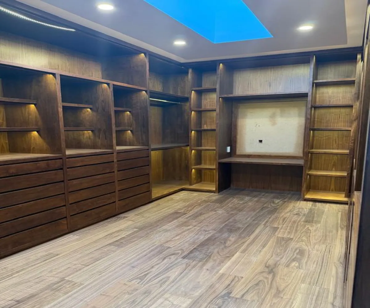 Casa En Venta,Rancho Contento,Avenida Vallarta Eje Poniente 2701, Zapopan, Jalisco 45222, 4 Habitaciones,5 Baños,Avenida Vallarta Eje Poniente,3,pUXhi8n