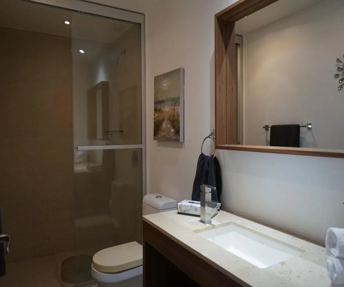 Departamento En Venta,Marina Vallarta,Avenida Paseo de la Marina S/N, Puerto Vallarta, Jalisco 48335, 2 Habitaciones,2 Baños,Avenida Paseo de la Marina,1,pNtFSbU