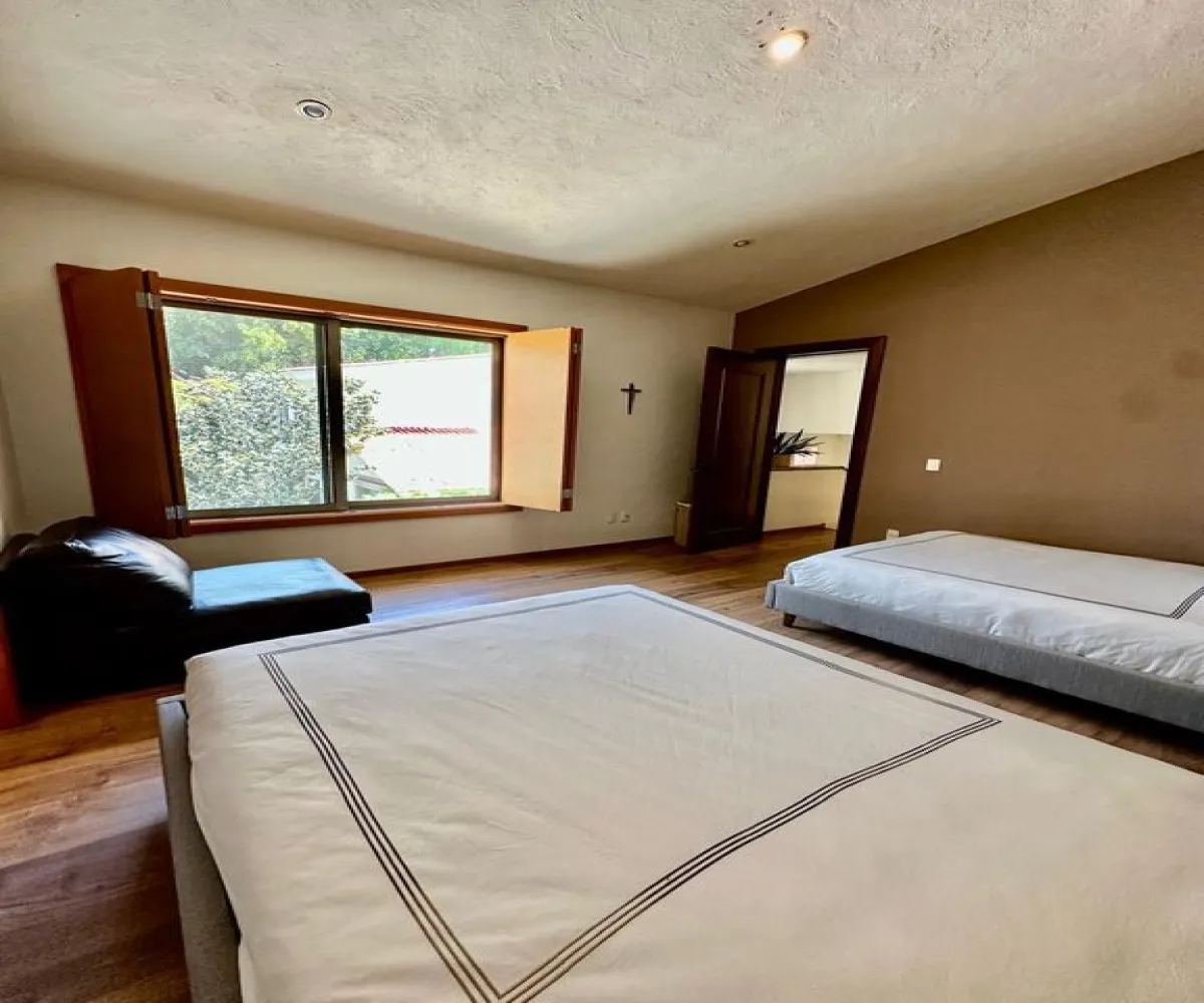 Casa En Venta,Colinas de San Javier,Calle Circuito Madrigal 1971, Zapopan, Jalisco 45110, 4 Habitaciones,4 Baños,Calle Circuito Madrigal,2,pSqGvEv